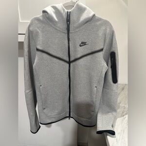 Nike Men's Light Gray Performance Jacket